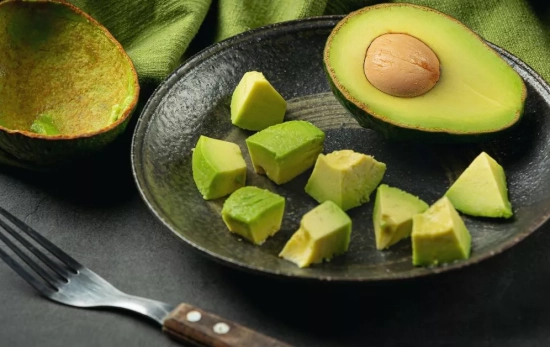El aguacate es una fruta rica en propiedades pero de rápida oxidación/ Freepik El aguacate es una fruta rica en propiedades pero de rápida oxidación/ Freepik
