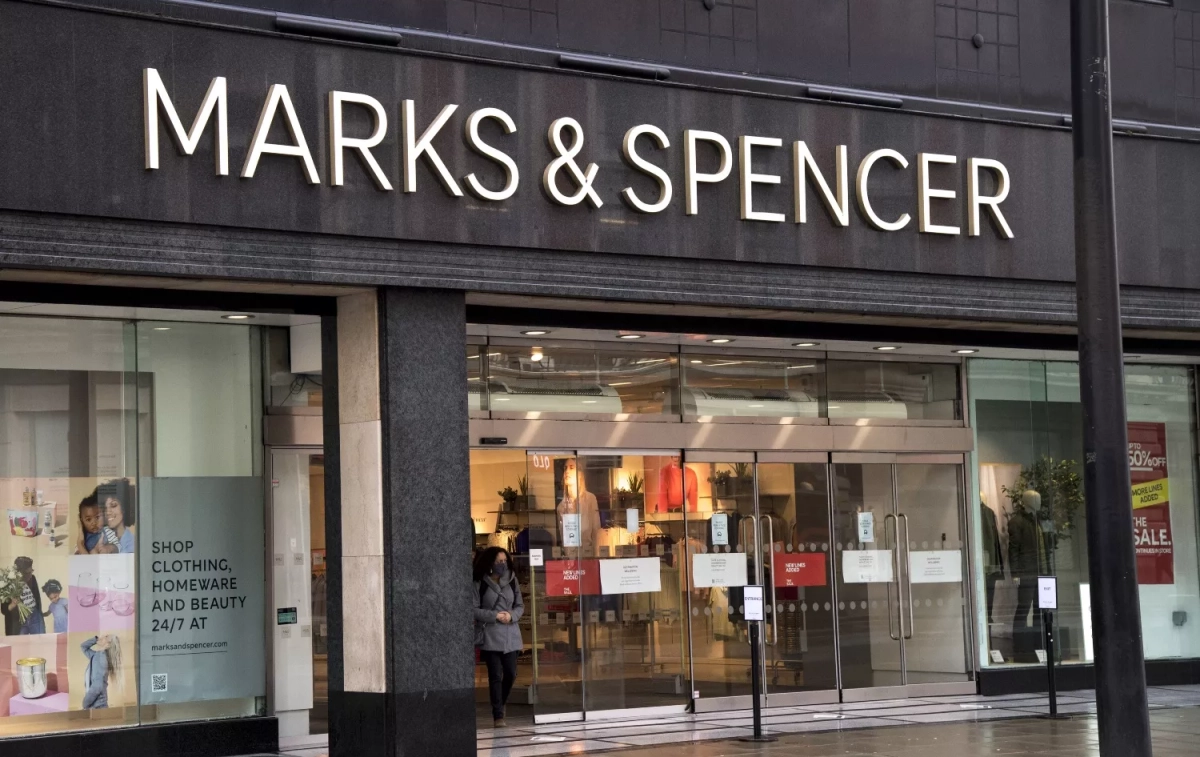 Una tienda de Marks&Spencer en Londres Ian West EP Una tienda de Marks&Spencer en Londres Ian West EP