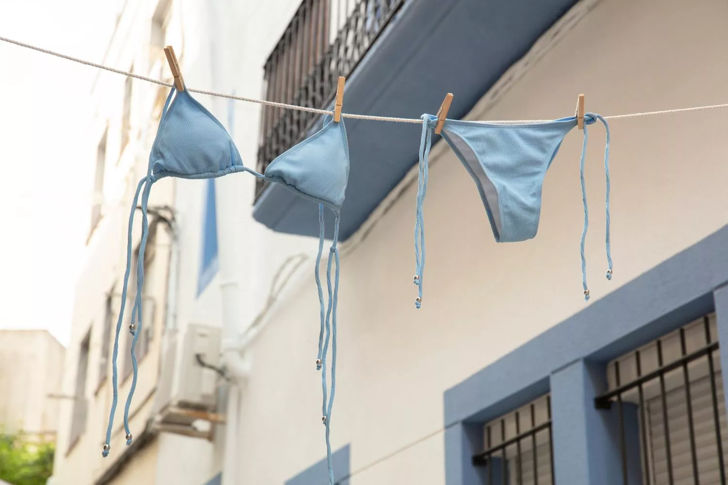 Ropa tendida en un balcón FREEPIK Ropa tendida en un balcón FREEPIK
