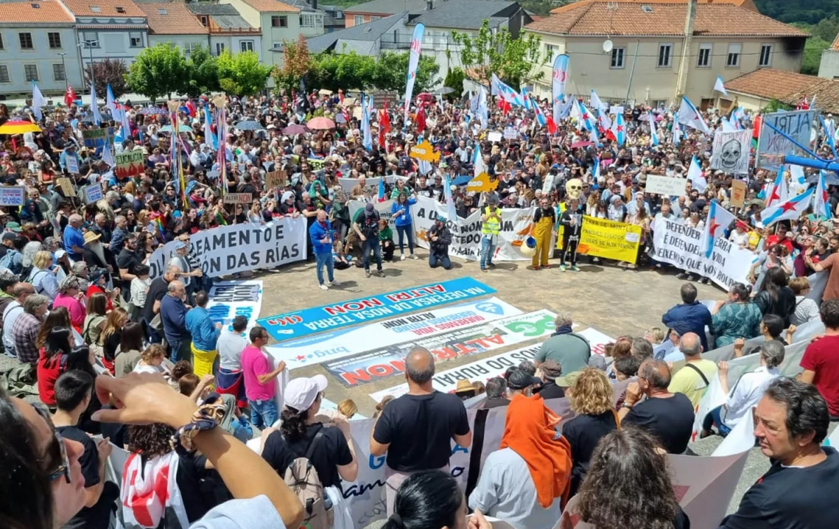 Los lucenses en una protesta contra la macrocelulosa de Altri en Galicia / ULLOA VIVA Los lucenses en una protesta contra la macrocelulosa de Altri en Galicia / ULLOA VIVA