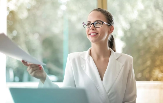 Una mujer trabajado su confianza gracias al término japonés 'gaman'/ PEXELS Una mujer trabajado su confianza gracias al término japonés 'gaman'/ PEXELS
