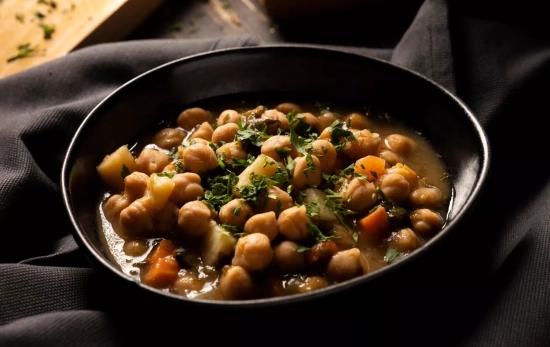 Un plato de garbanzos / FREEPIK Un plato de garbanzos / FREEPIK