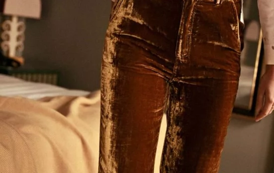 El terciopelo es muy versátil en cuanto a tonalidades y usos/ PINTEREST.COM El terciopelo es muy versátil en cuanto a tonalidades y usos/ PINTEREST.COM