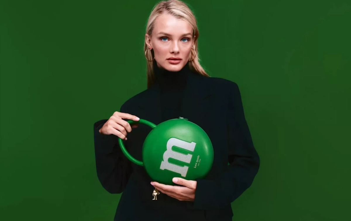 El nuevo bolso de M&M's y Kate Spade New York El nuevo bolso de M&M's y Kate Spade New York