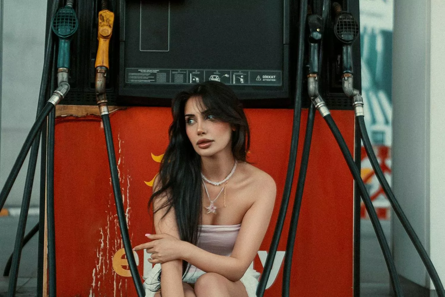 Ni por la noche ni los domingos: esta es la hora y el día más barato para echar gasolina o diésel/ PEXELS