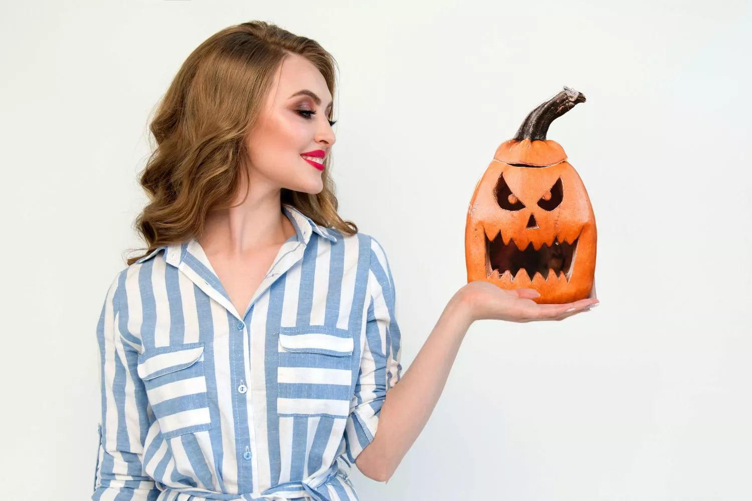 Las 4 ideas de maquillaje fáciles para Halloween con productos que tienes por casa/ Montaje CG Las 4 ideas de maquillaje fáciles para Halloween con productos que tienes por casa/ Montaje CG