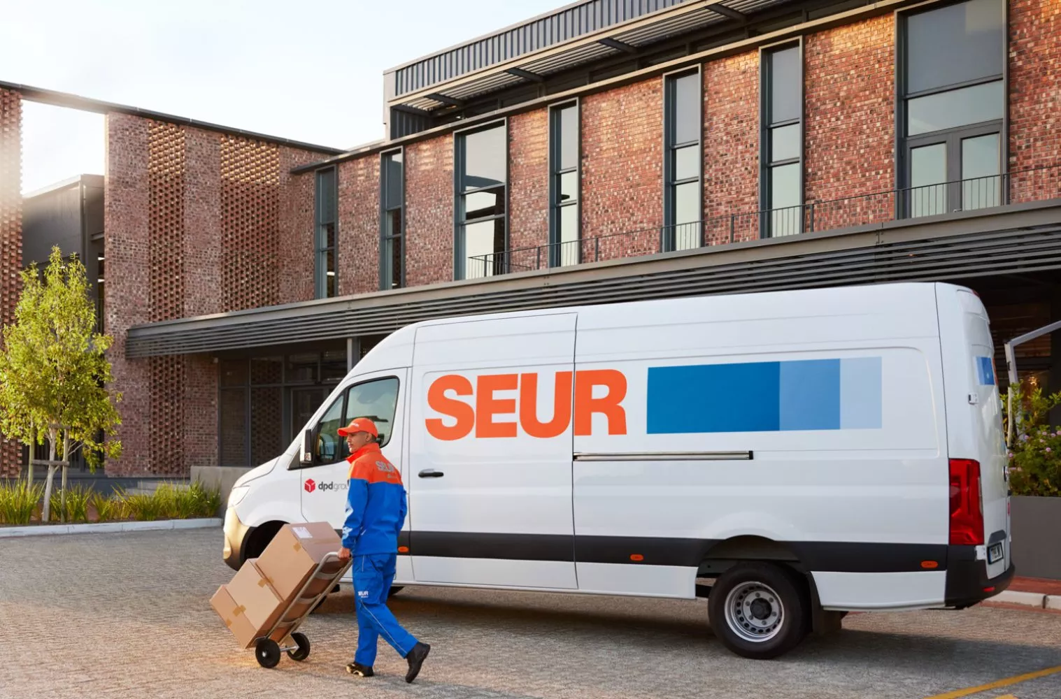 trabajador de seur