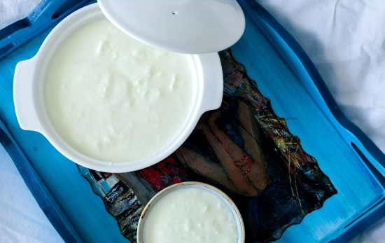 El yogur de cabra se puede usar tanto en recetas saladas como dulces/ PEXELS El yogur de cabra se puede usar tanto en recetas saladas como dulces/ PEXELS