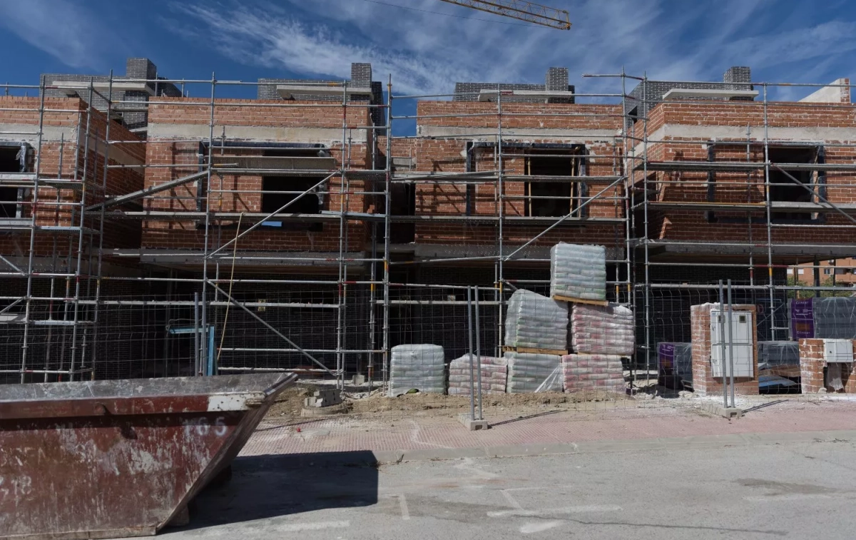 Vista general de las obras de vivienda nueva en España / Eduardo Parra - EFE