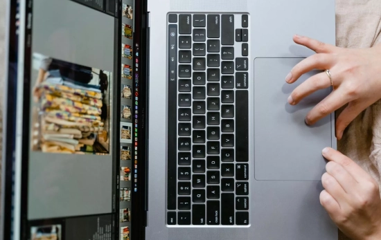 La venta de ropa de segunda mano se ha convertido en toda una oportunidad de negocio/ PEXELS La venta de ropa de segunda mano se ha convertido en toda una oportunidad de negocio/ PEXELS