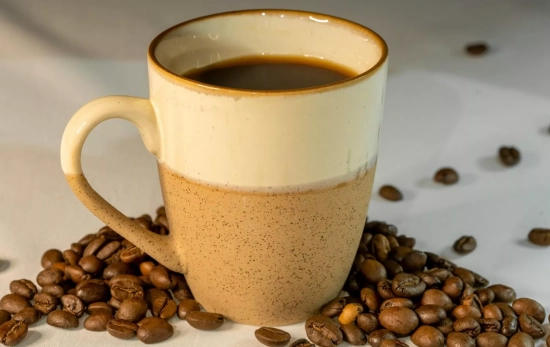 la luz del sol es capaz de activar una serie de reacciones en el cuerpo como despertarte al igual que hace el café /PEXELS la luz del sol es capaz de activar una serie de reacciones en el cuerpo como despertarte al igual que hace el café /PEXELS