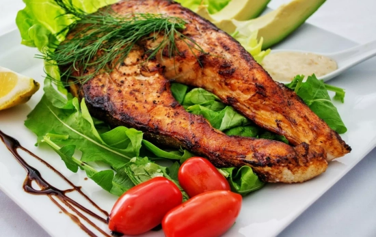 Propuesta de plato saludable de dieta antiinflamatoria/ PEXELS
