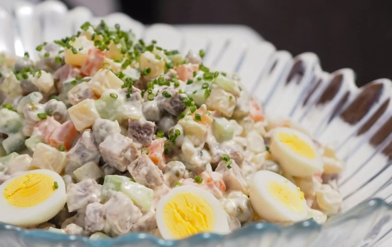 La mayonesa es el ingrediente estrella de la ensaladilla rusa, uno de los platos más consumidos en España/ PEXELS La mayonesa es el ingrediente estrella de la ensaladilla rusa, uno de los platos más consumidos en España/ PEXELS