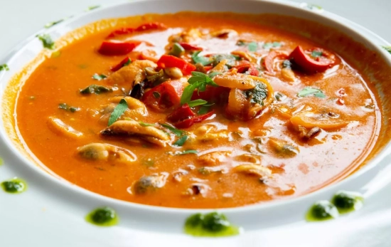 Sopa detox de repollo y tomate: ligera, reconfortante y nutritiva/ PEXELS Sopa detox de repollo y tomate: ligera, reconfortante y nutritiva/ PEXELS