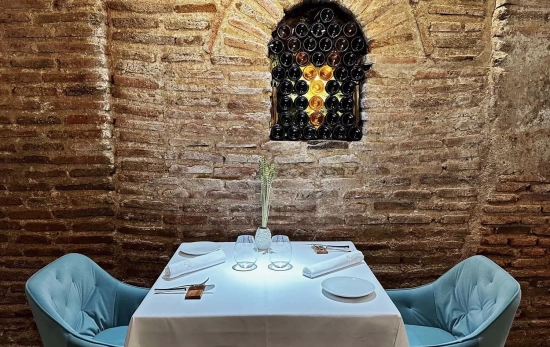 Una de las mesas de la Gastrobodega Martín Berasategui / FACEBOOK Una de las mesas de la Gastrobodega Martín Berasategui / FACEBOOK