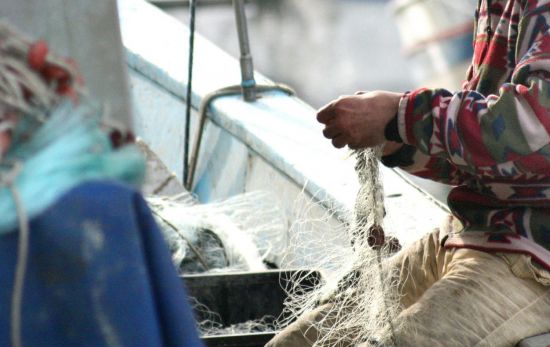 Un pescador que no puede sufragar los gastos debido a los límites y restricciones/ PEXELS Un pescador que no puede sufragar los gastos debido a los límites y restricciones/ PEXELS