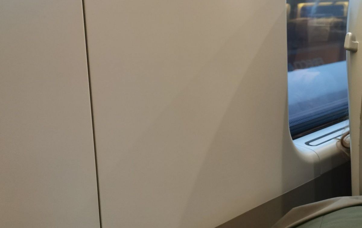 El asiento que le tocó a M. M. sin ventanilla CEDIDA El asiento que le tocó a M. M. sin ventanilla CEDIDA