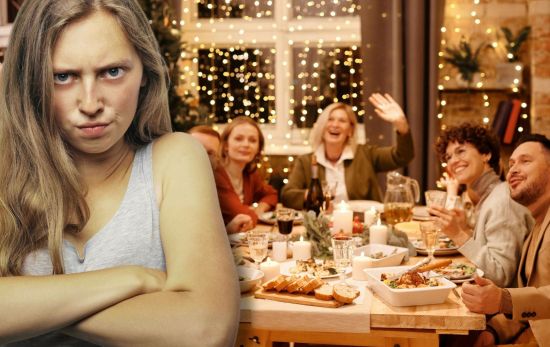 Una persona molesta en una cena de Navidad/ Montaje CG Una persona molesta en una cena de Navidad/ Montaje CG