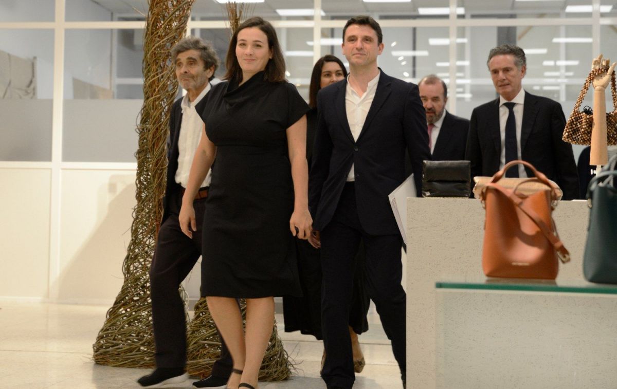 El empresario Adolfo Domínguez junto a la presidenta ejecutiva de la firma / EUROPA PRESS - ROSA VEIGA El empresario Adolfo Domínguez junto a la presidenta ejecutiva de la firma / EUROPA PRESS - ROSA VEIGA