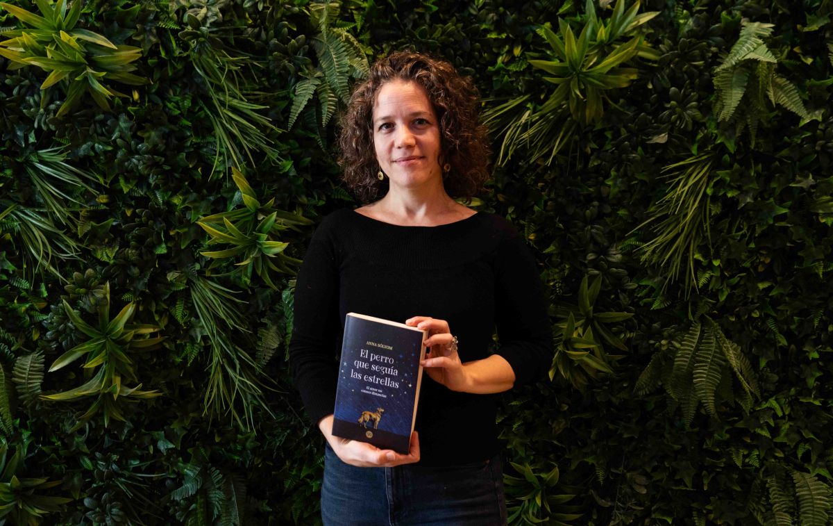 La terapeuta y autora del libro 'El perro que seguía las estrellas' Anna Sólyom / SIMÓN SÁNCHEZ La terapeuta y autora del libro 'El perro que seguía las estrellas' Anna Sólyom / SIMÓN SÁNCHEZ
