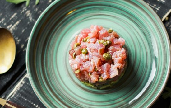 Idea de tartar de atún o salmón para la cena de Navidad /PEXELS Idea de tartar de atún o salmón para la cena de Navidad /PEXELS