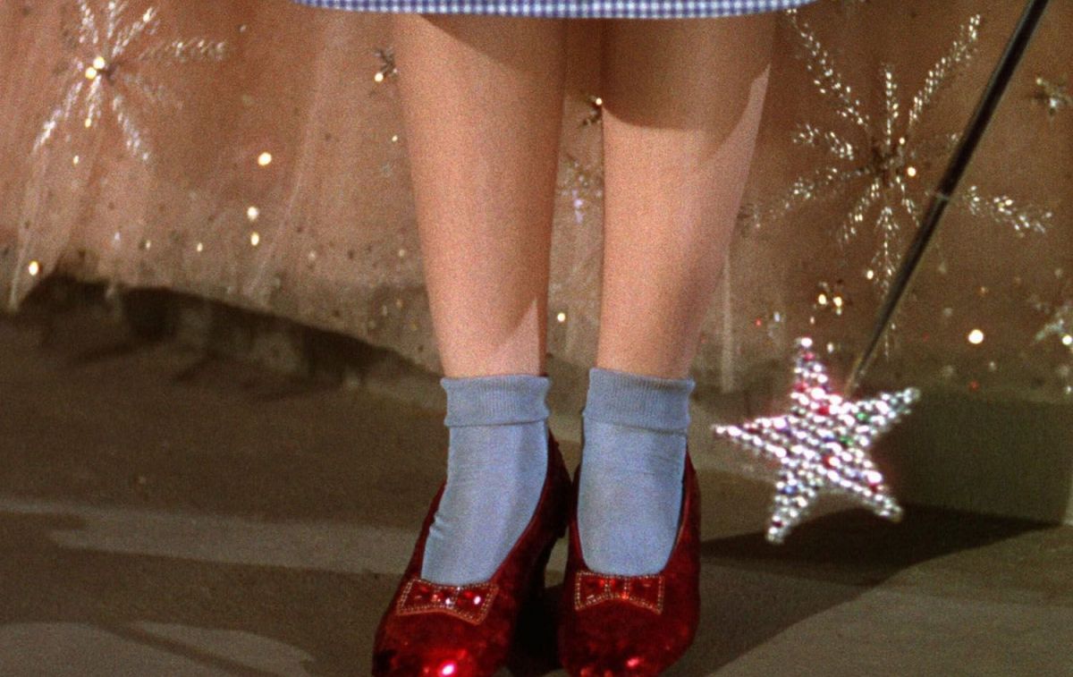 Los chapines de rubíes robados de 'El Mago de Oz', subastados por 28 millones de dólares / WARNER BROS Los chapines de rubíes robados de 'El Mago de Oz', subastados por 28 millones de dólares / WARNER BROS