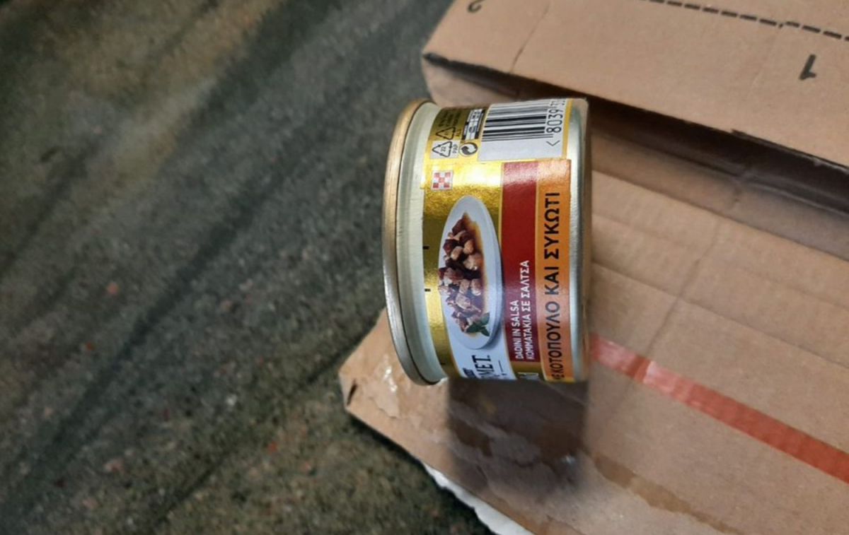 La lata de comida para gatos que le llegó a Obed García CEDIDA La lata de comida para gatos que le llegó a Obed García CEDIDA