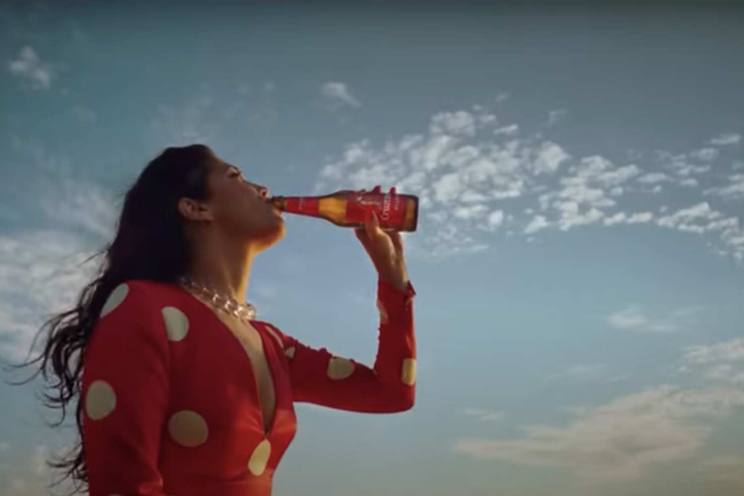 Anuncio de Cruzcampo con la canción 'Gitana', una de las más reproducidas en Spotify / YOUTUBE