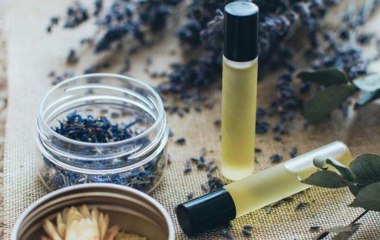 La lavanda es un perfume que ayuda a despertar sensaciones de calma y tranquilidad/ PEXELS La lavanda es un perfume que ayuda a despertar sensaciones de calma y tranquilidad/ PEXELS
