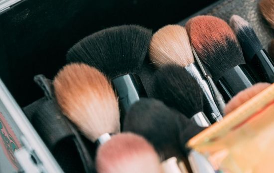 Un estuche de brochas de maquillaje profesional/ PEXELS Un estuche de brochas de maquillaje profesional/ PEXELS