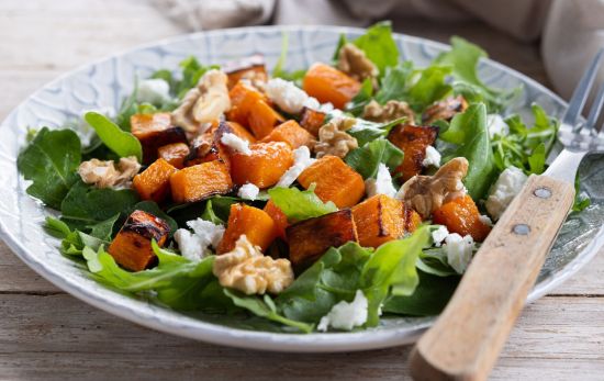 Ensalada, el playo oficial de una dieta saludable / FREEPIK - chandlervid85 Ensalada, el playo oficial de una dieta saludable / FREEPIK - chandlervid85