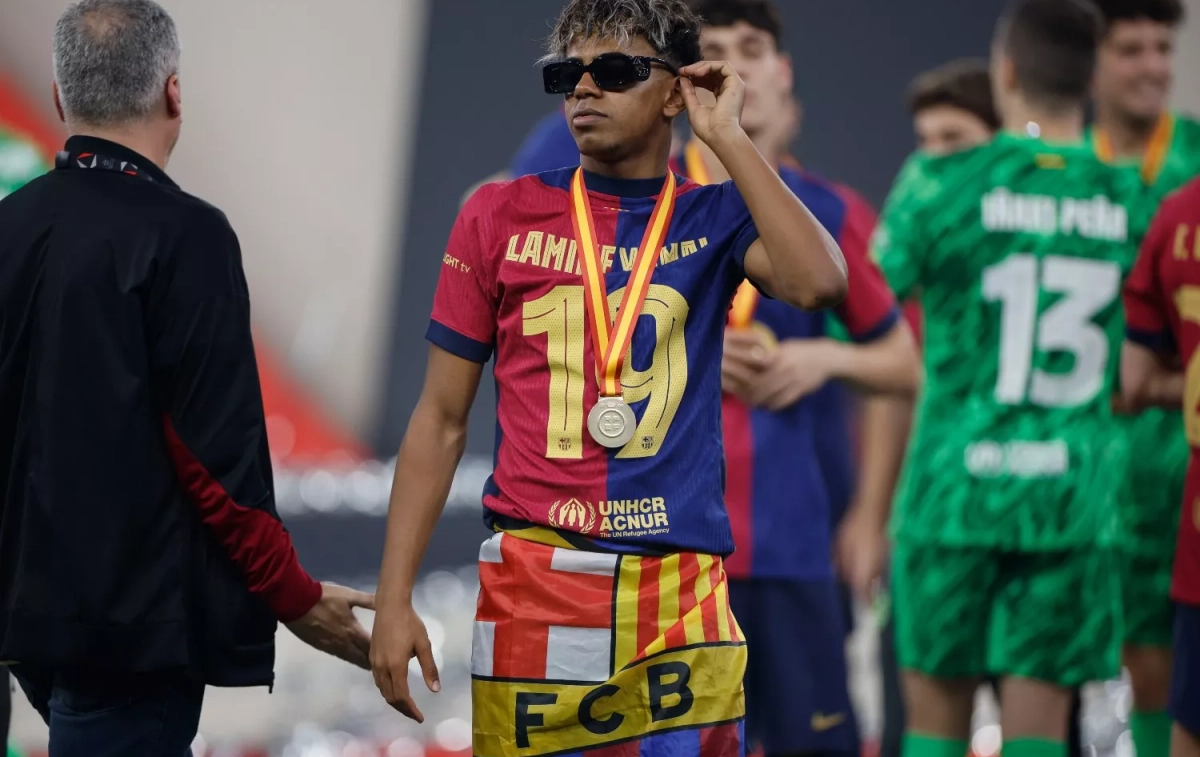 El delantero del FC Barcelona Lamine Yamal / Alberto Estévez - EFE