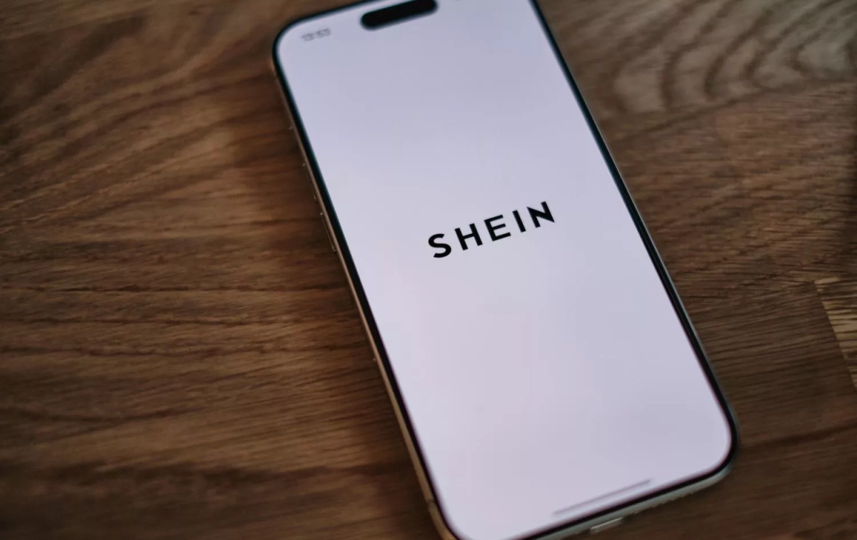 Un móvil con la aplicación de Shein / UNSPLASH Un móvil con la aplicación de Shein / UNSPLASH