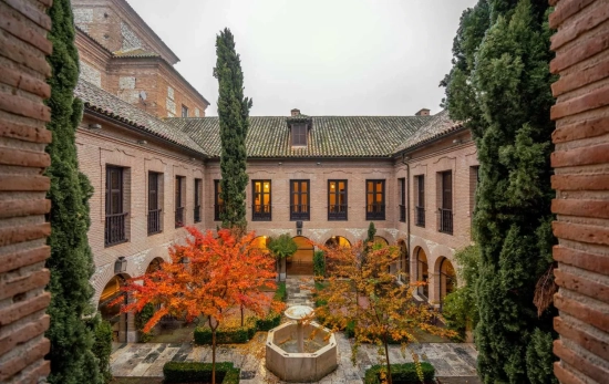 Parador de Chinchón / PARADOR DE CHINCHÓN Parador de Chinchón / PARADOR DE CHINCHÓN