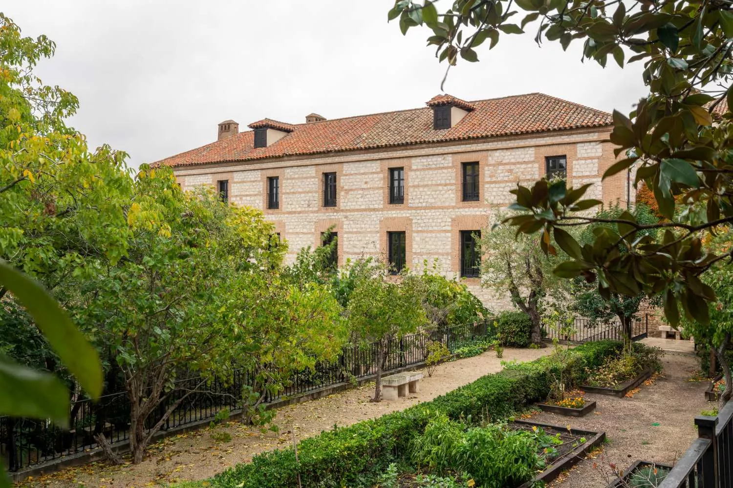 Parador de Chinchón / PARADOR DE CHINCHÓN Parador de Chinchón / PARADOR DE CHINCHÓN