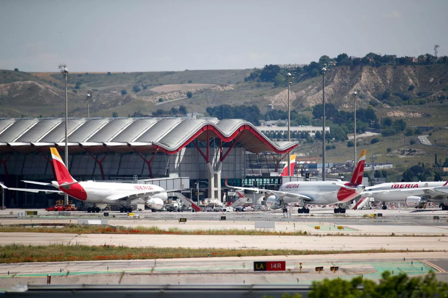 aeropuertos barajas anciana