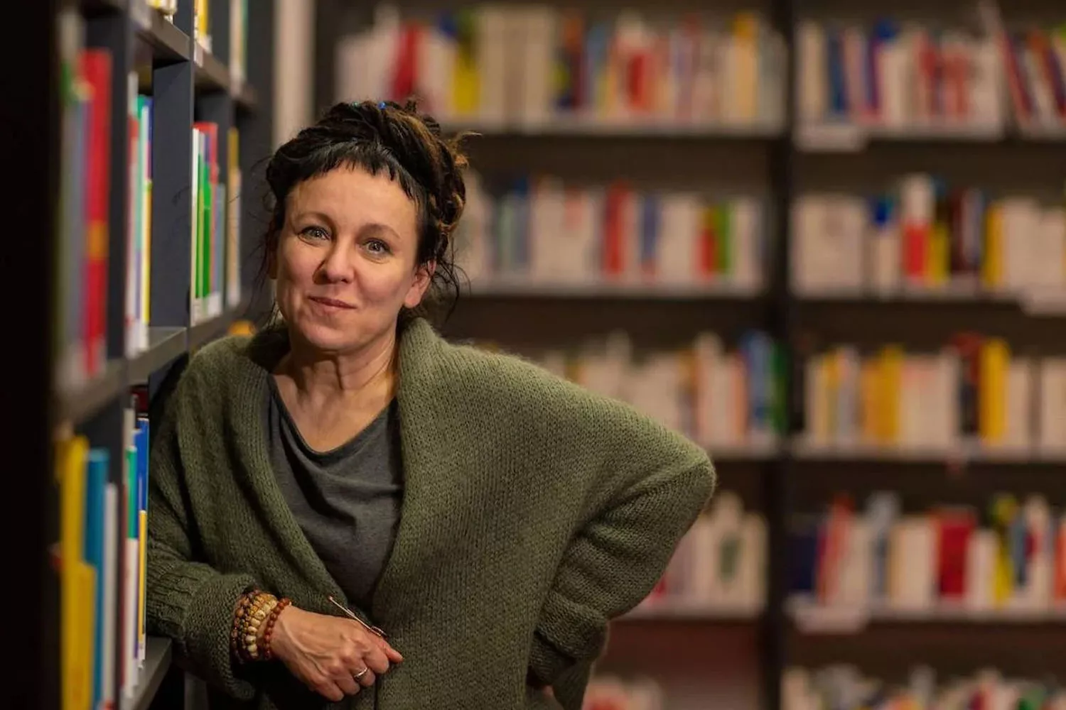 La escritora Olga Tokarczuk en una librería / EFE