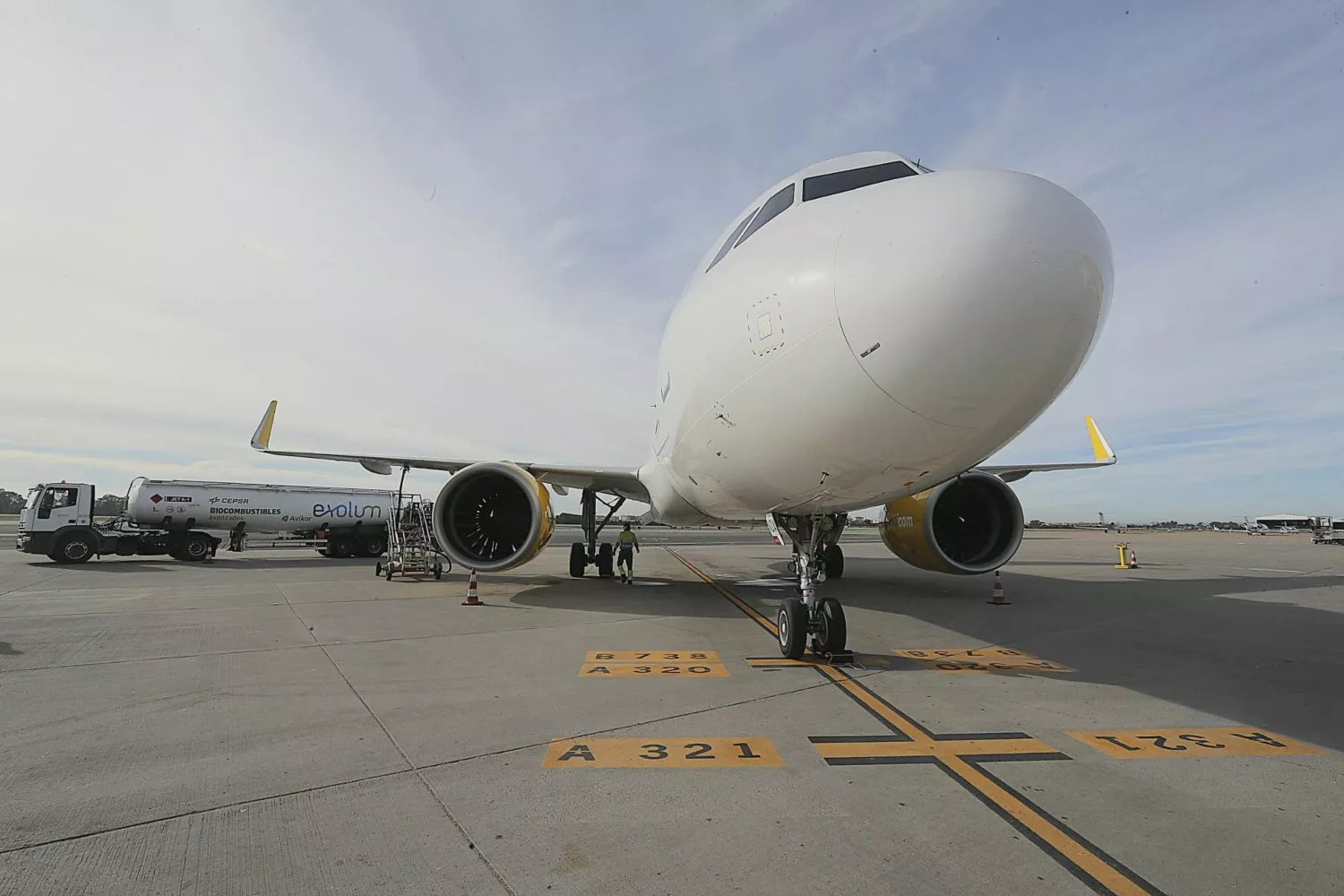 Um avião a ser reabastecido SAF / José Manuel Vidal - EFE