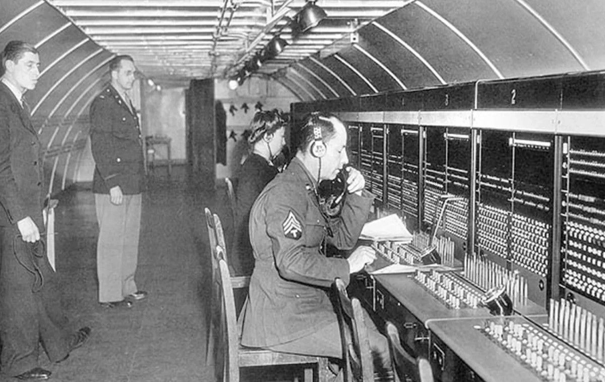 En 1944, estos túneles fueron empleados como cuartel general de operaciones de espionaje   LONDON TU