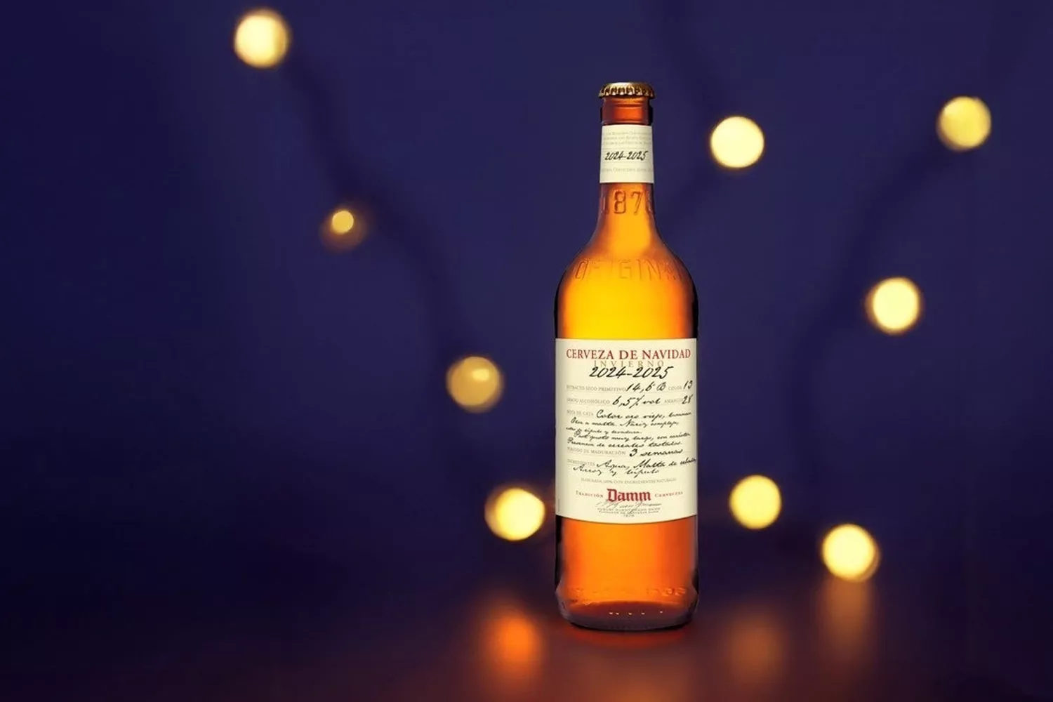 La cerveza de Damm con el etiquetado de Navidad / DAMM