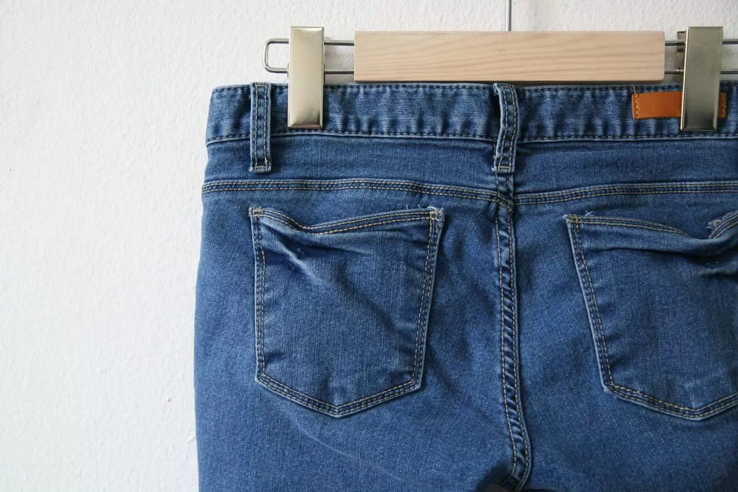 Unos 'jeans' de color azul / PIXABAY