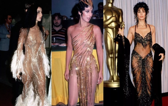 La cantante Cher fue una pionera del 'naked dress'/ Montaje CG