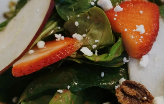 Propuesta de ensalada con manzana/ PEXELS Propuesta de ensalada con manzana/ PEXELS