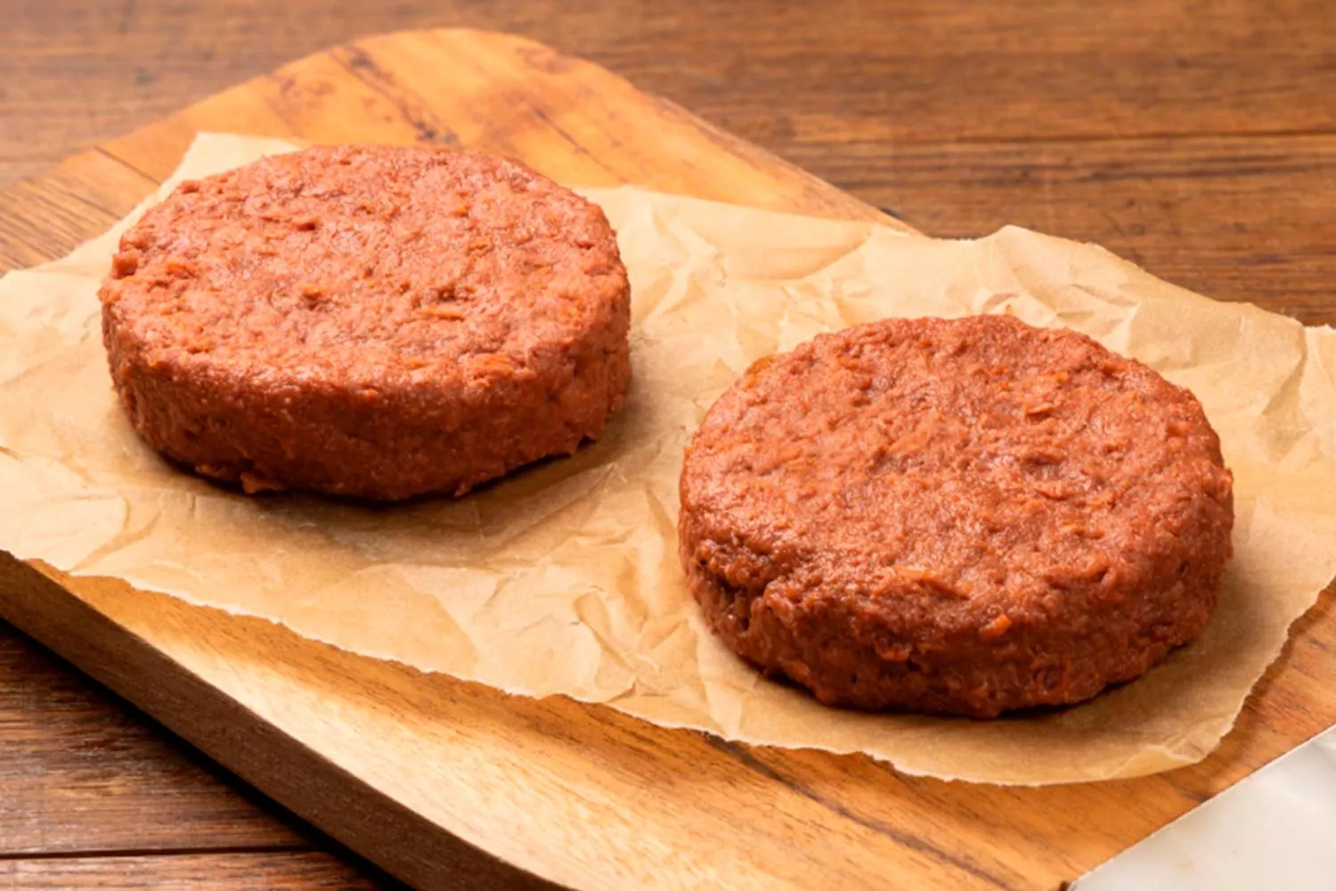 Dos hamburguesas vegetales / HEURA