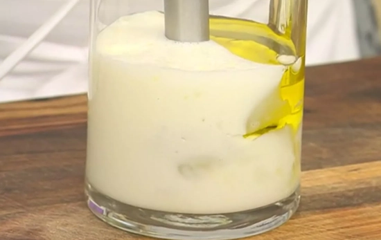 Cómo hacer lactonesa: mayonesa con aceite y leche/Antena 3 Cómo hacer lactonesa: mayonesa con aceite y leche/Antena 3