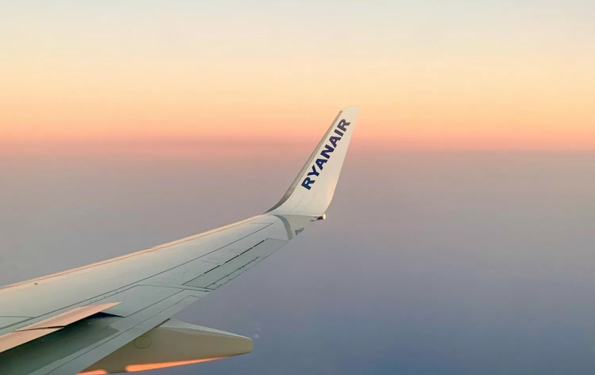 El ala de un avión de Ryanair / PEXELS El ala de un avión de Ryanair / PEXELS