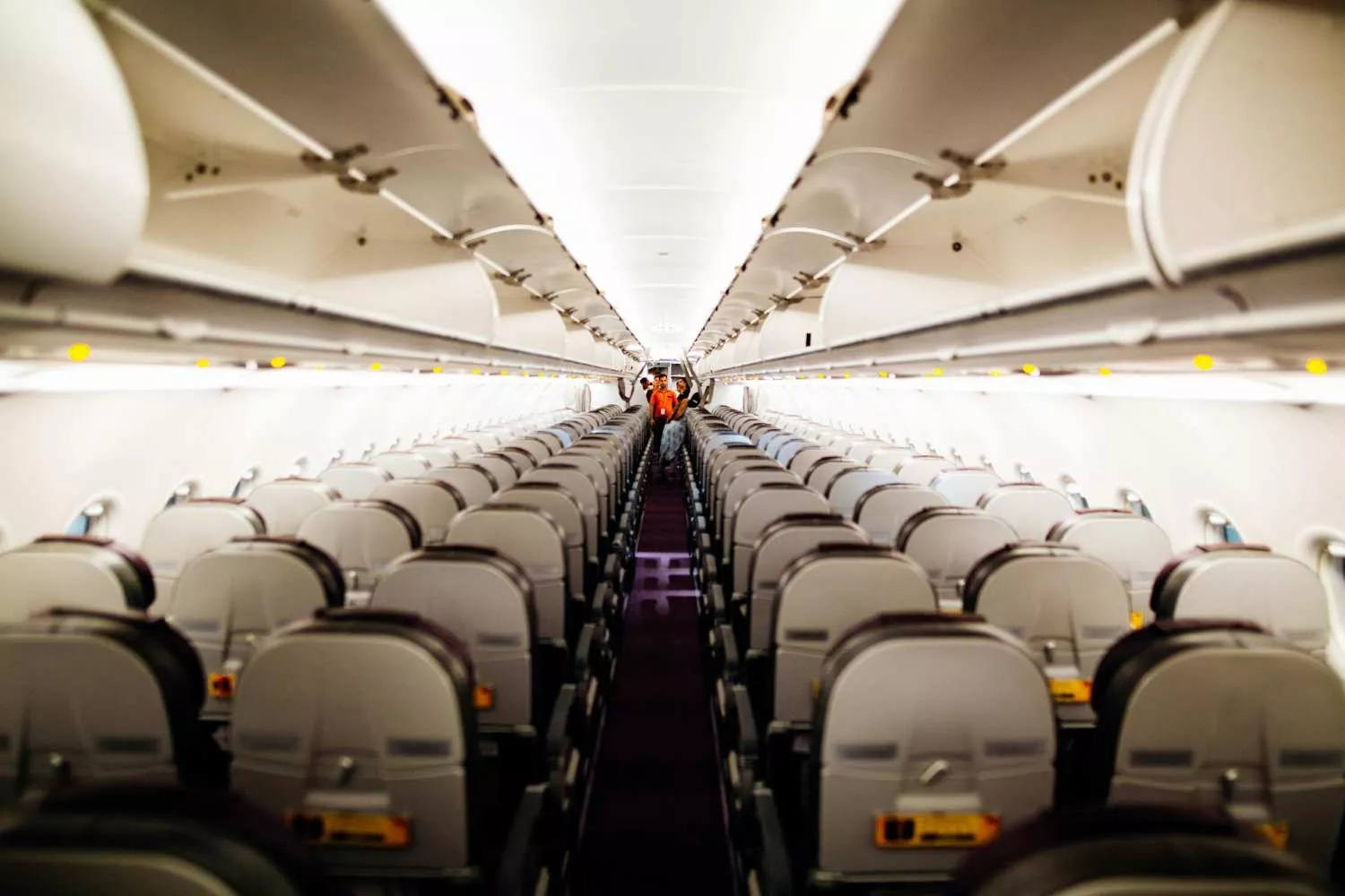 Los asientos del interior de un avión / PEXELS