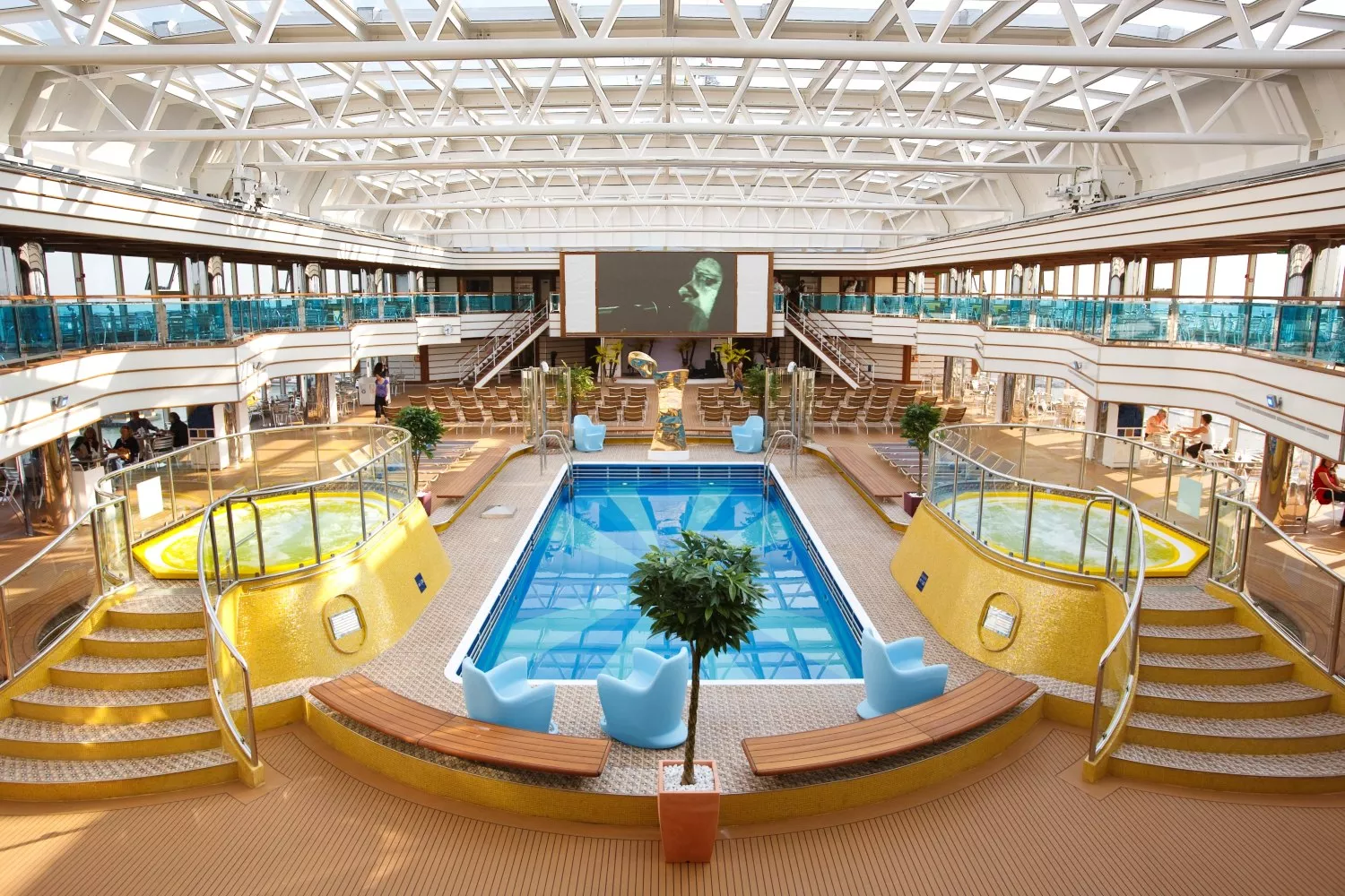 Interior de un crucero / COSTA CRUCEROS