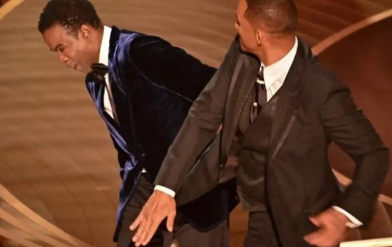 El momento en el que Willl Smith propina la bofetada a Chris Rock durante los Premios Oscar de 2002/ @Instagram El momento en el que Willl Smith propina la bofetada a Chris Rock durante los Premios Oscar de 2002/ @Instagram