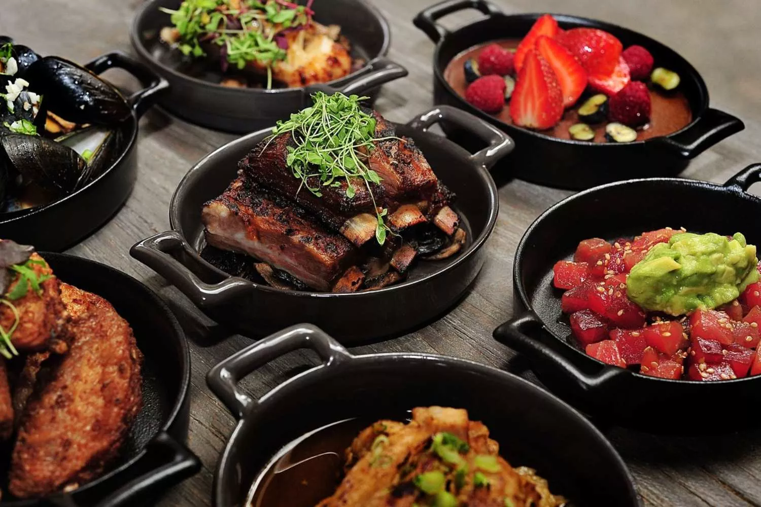 Diferentes platos de comida que forman parte de un menú semanal/ PIXABAY